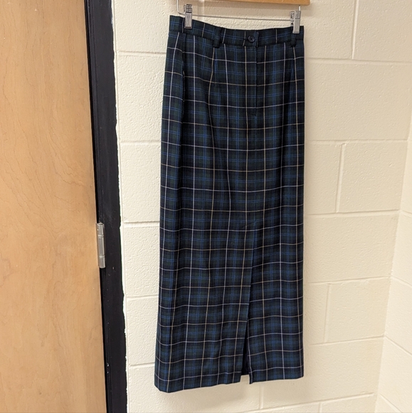 Y2K Plaid Maxi Skirt by Liz Claiborne Lizsport - Picture 2 of 6